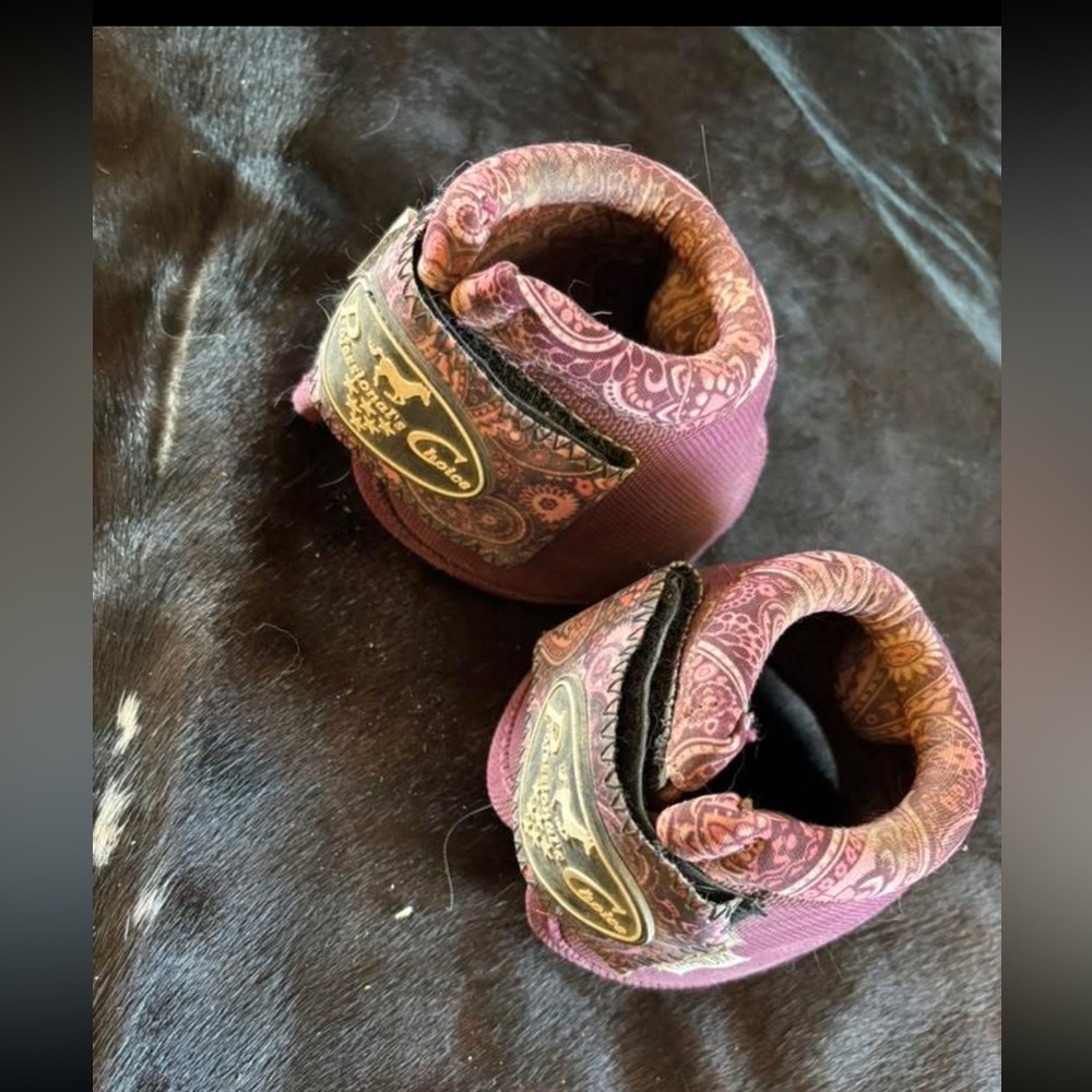 Burgundy Paisley Horse bell Boots